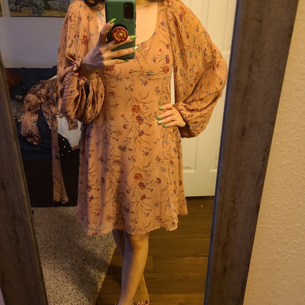 Urban Outfitters Puff sleeve floral open ba…